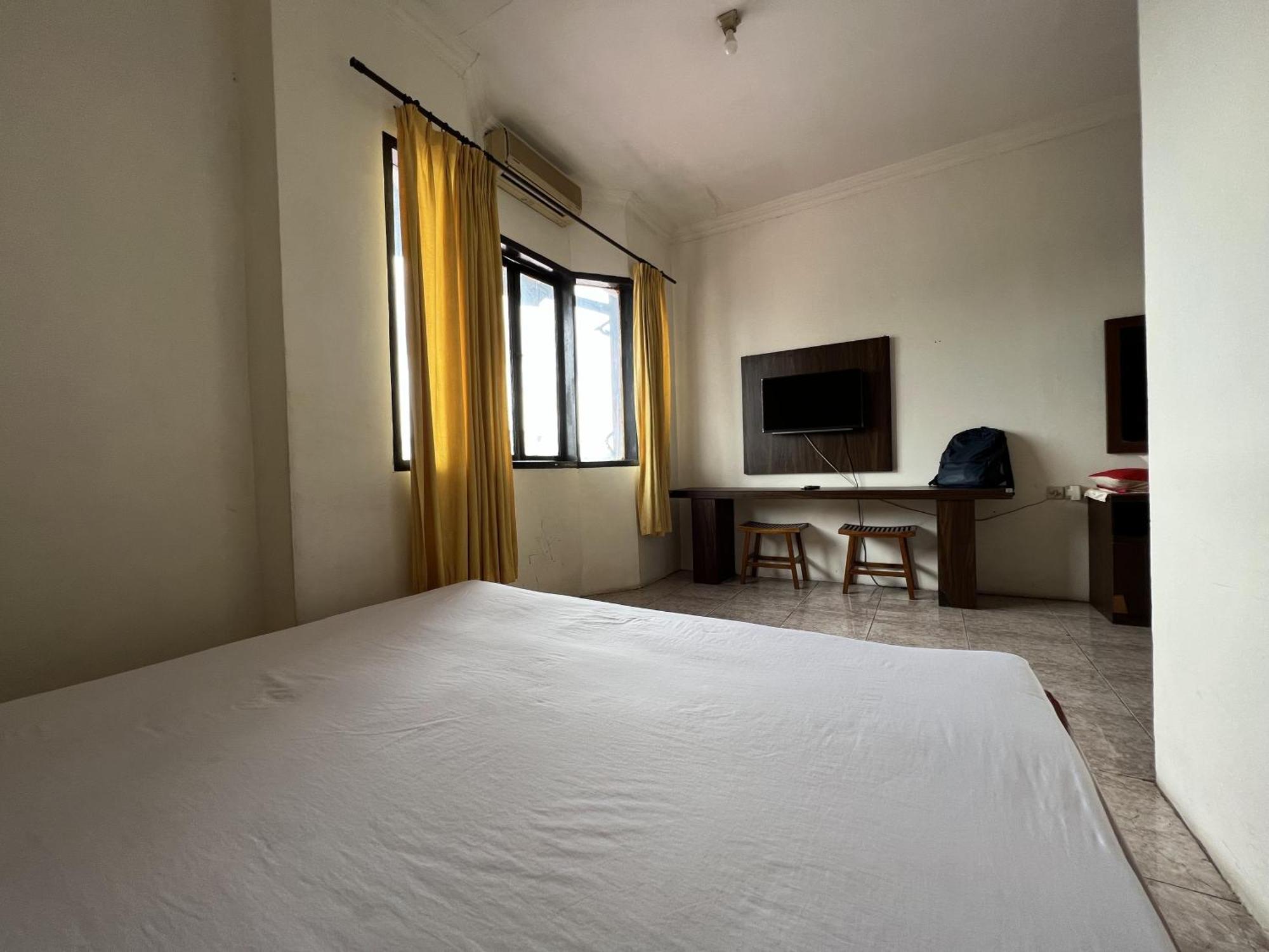 Oyo 92098 Kost Orange Syariah Hotel Makassar Exterior foto